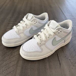 Nike Dunk Low Kids 13.5C White Phantom Light Silver Sneakers FB9108-109